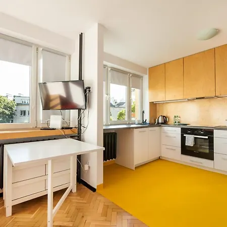 Spiska Standard By Bookinghost Appartamento